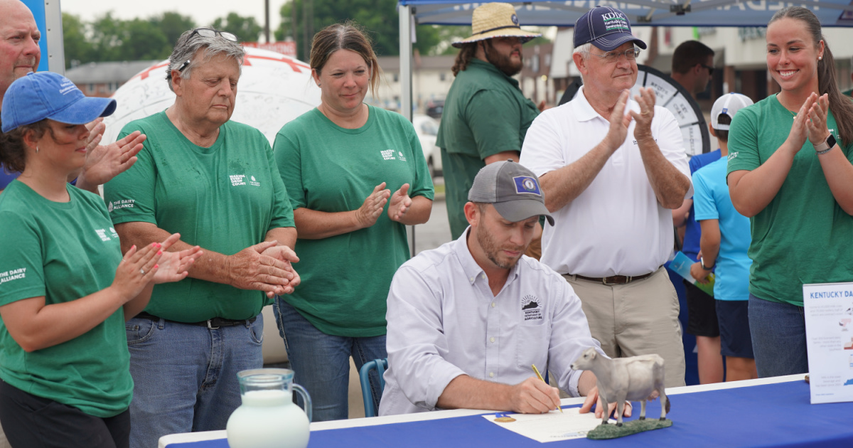 Agriculture Commissioner Proclaims June as Dairy Month in Kentucky