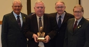Brazilian no-till leaders present UK with bust of Shirley Phillips